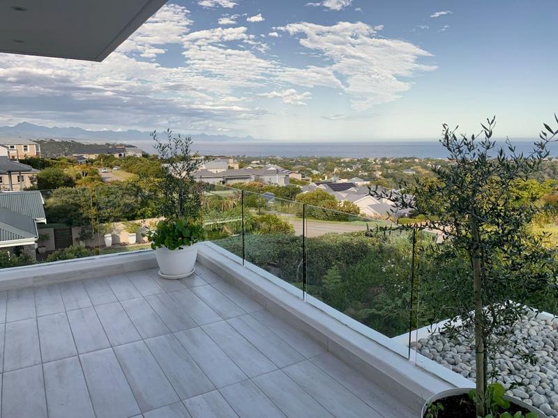 To Let 4 Bedroom Property for Rent in Brackenridge Western Cape